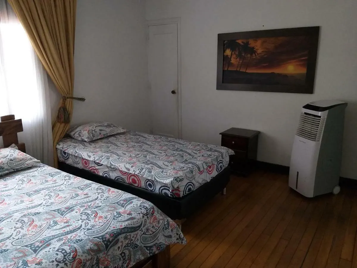 Casa Hotel El Jardin Medellin 2*,  Colombia