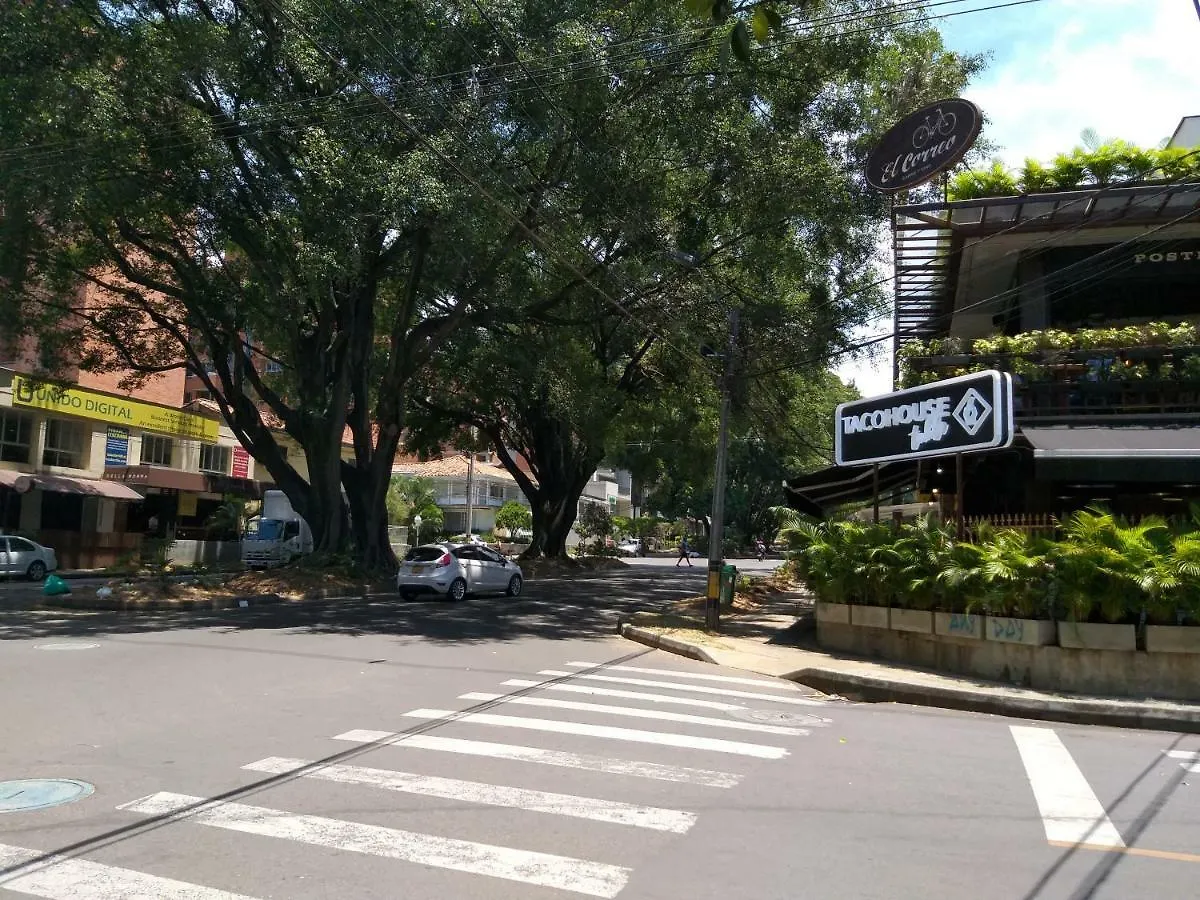 Casa Hotel El Jardin Medellin 2*,